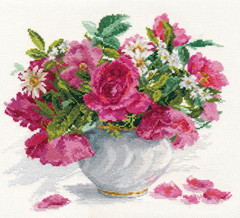 Набор для вышивания 2-25 Розы и ромашки