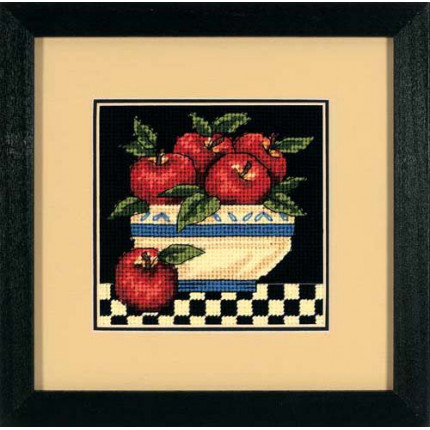 Набор для вышивания 07191 A bowl of apples (Ваза с яблоками)