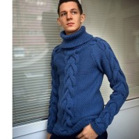 Мужской свитер синего цвета