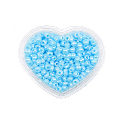 Бисер Astra&Craft 11/0, 8 (+/-0,5) г в форме 'Сердце', цвет 123 св.голубой/непрозр.глянцевый (арт. АРС-37431-1-АРС0001257664)