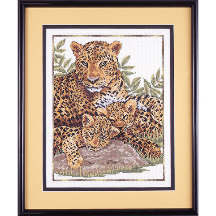 Набор для вышивания 9935 9935 Комплект для вышивания "Семейство леопардов"28**35,5 см