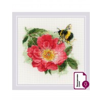 Риолис Набор для вышивания «Риолис» 2210 Мохнатый шмель 15*15 см Набор для вышивания «Риолис» 2210 Мохнатый шмель 15*15 см 