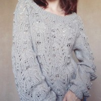 Пуловер на одно плечо с японским узором 1